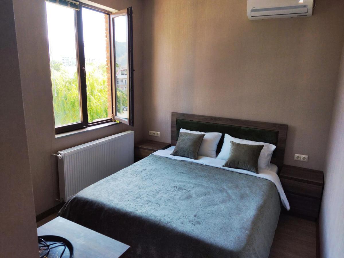 Guest House Spartak Tbilisi Buitenkant foto