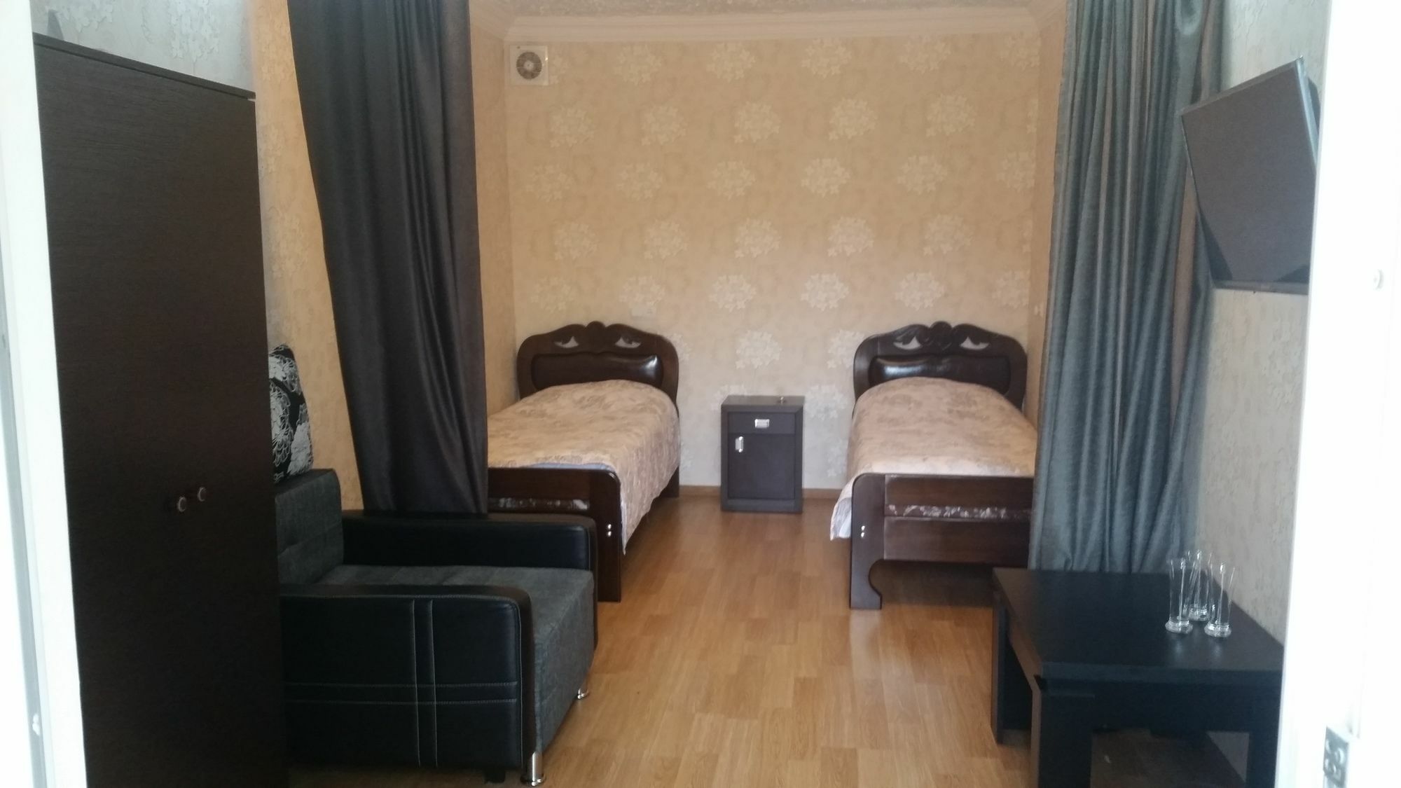 Guest House Spartak Tbilisi Buitenkant foto