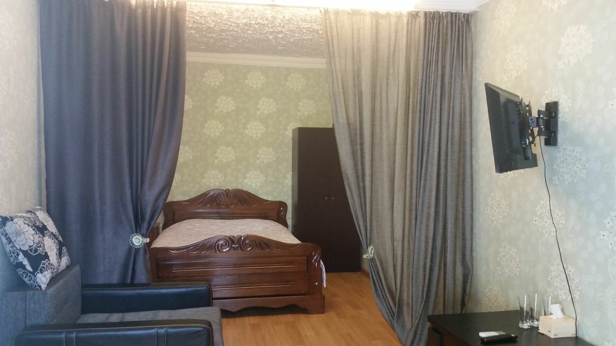 Guest House Spartak Tbilisi Buitenkant foto